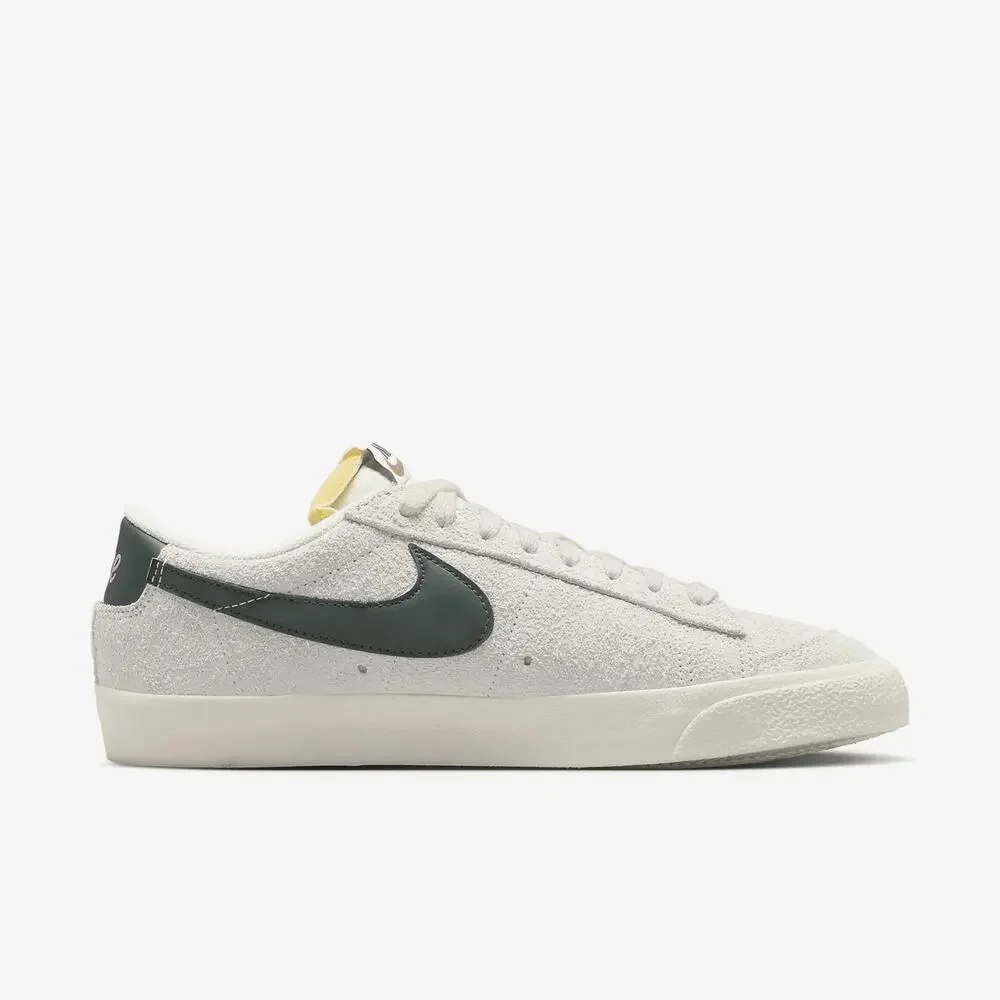 NIKE PHANTOM '77' LOW-TOP SNEAKERS IN VINTAGE GREEN